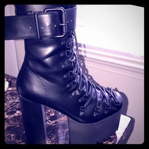 Platform boots